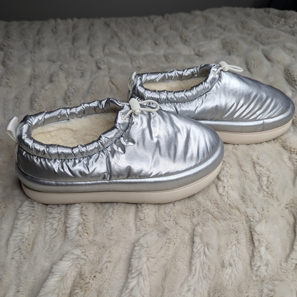 UGG CLASSIC MAXI CLOG Metallic Silver, WOMENS SIZE 9